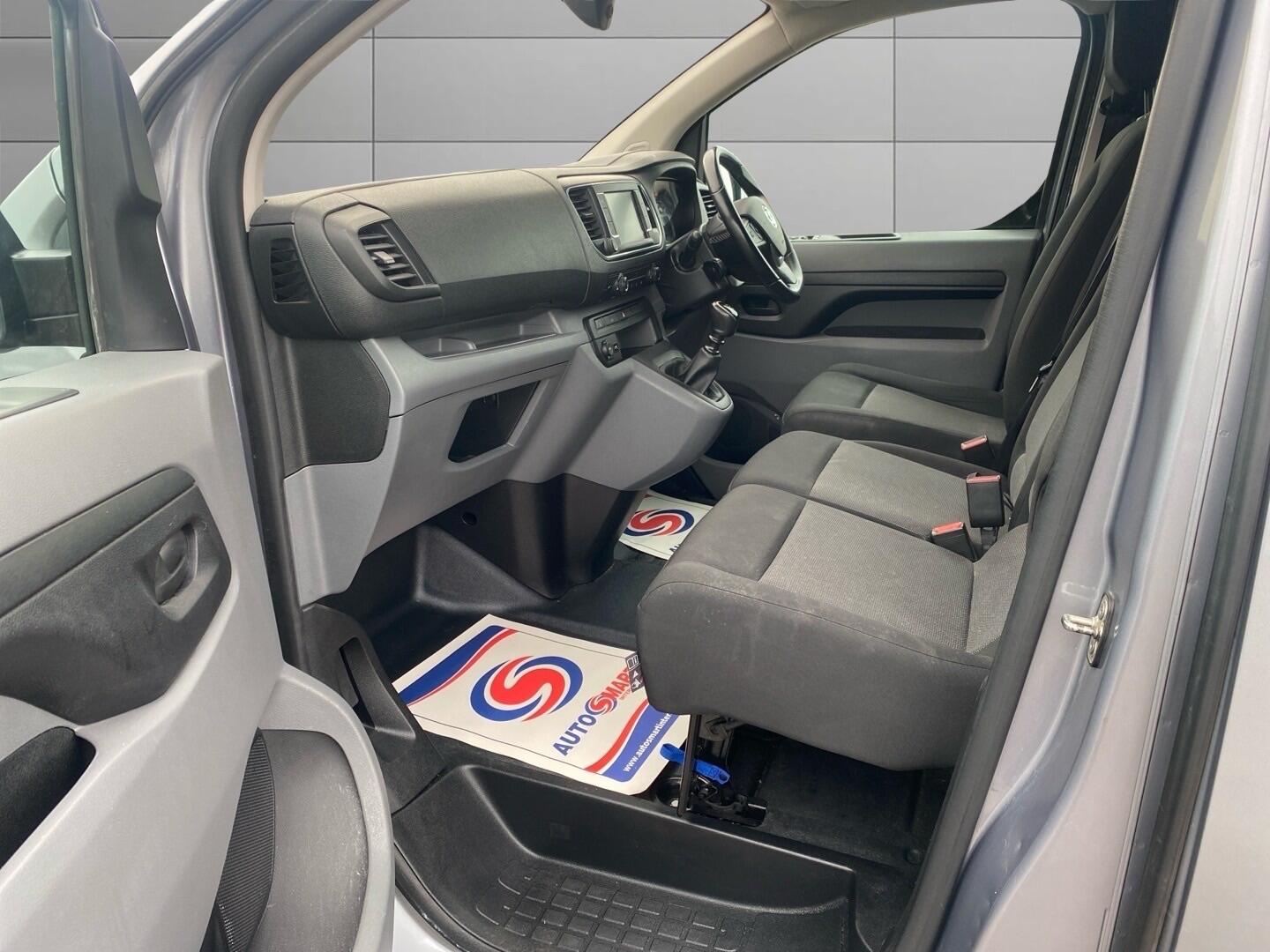 Used Vauxhall Vivaro 2022 for sale - 77343987: Photo 9