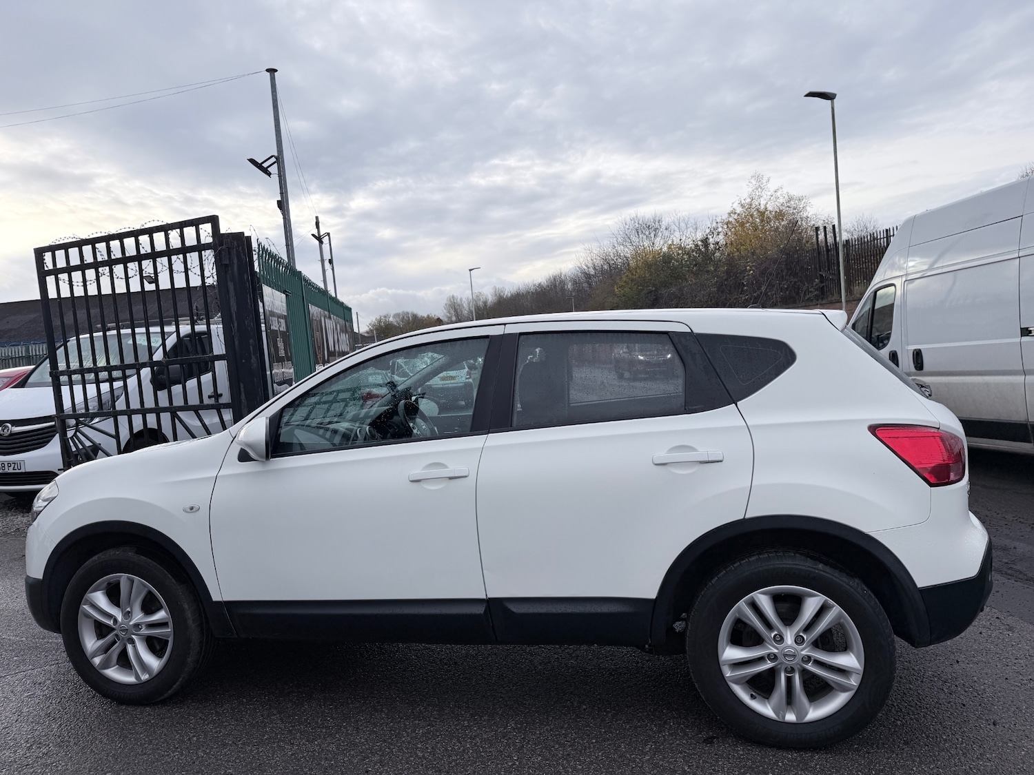 Used Nissan Qashqai 2011 for sale - 76560862: Photo 4