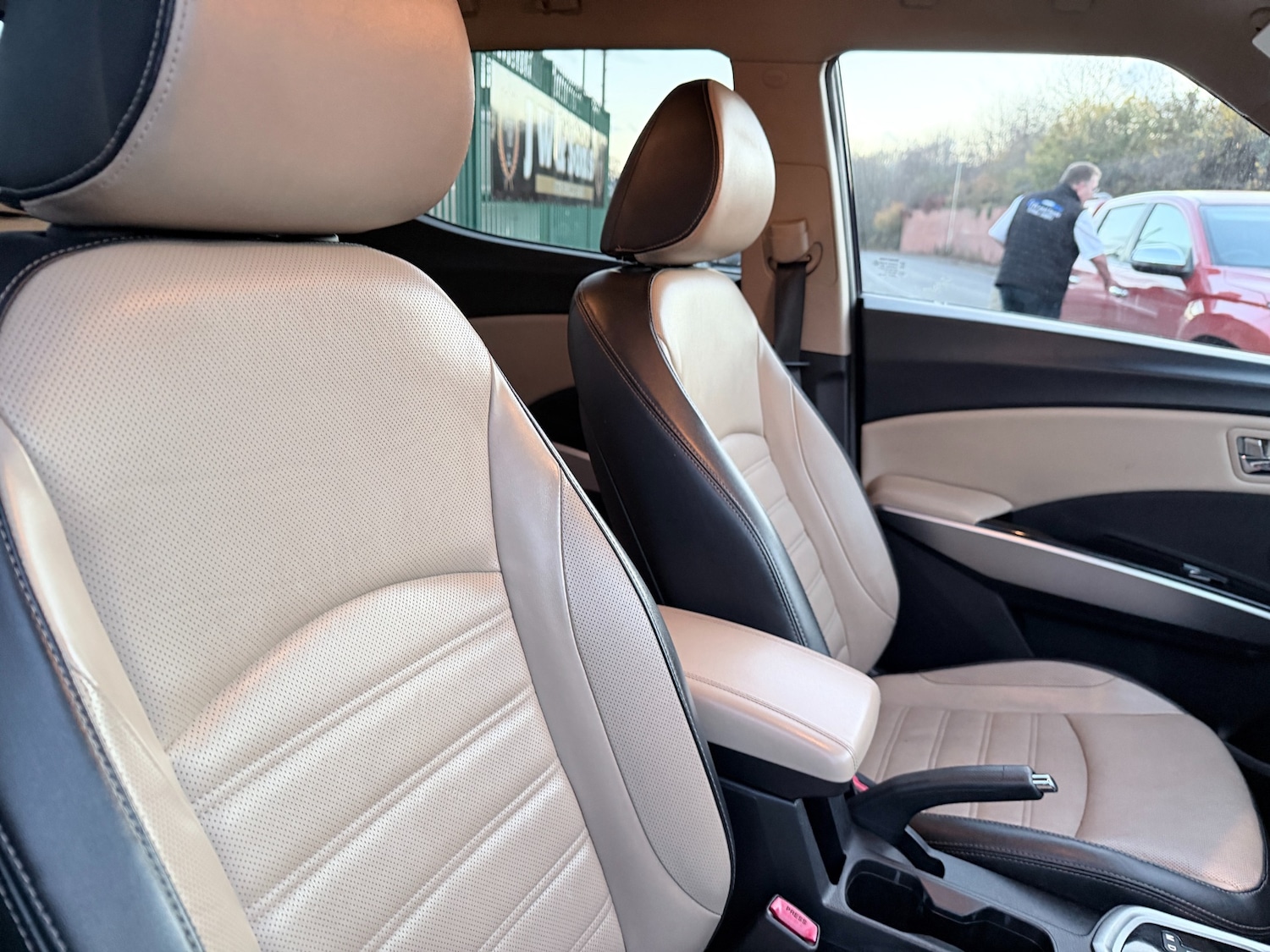 Used Ssangyong Tivoli 2016 for sale - 76521200: Photo 12