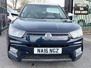 Used Ssangyong Tivoli 2016 for sale - 76521200: Photo