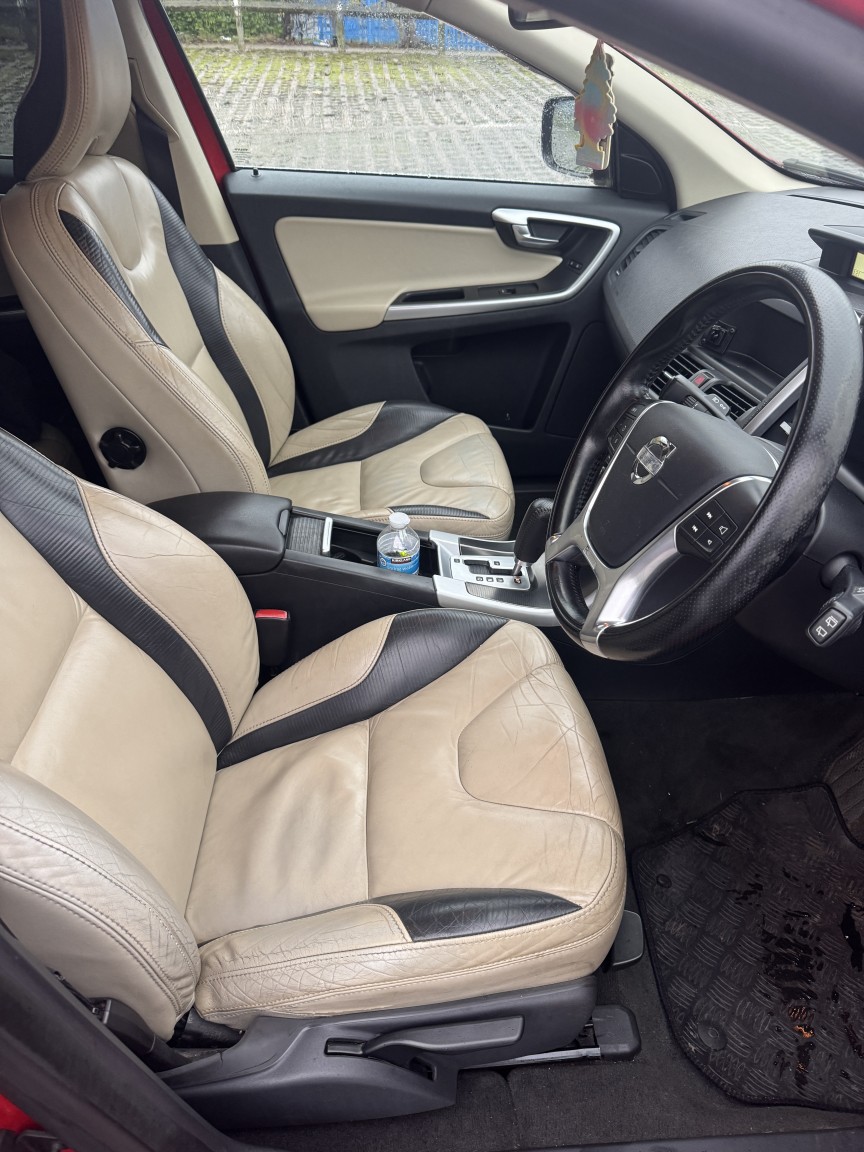 Used Volvo XC60 2010 for sale - 76762153: Photo 17