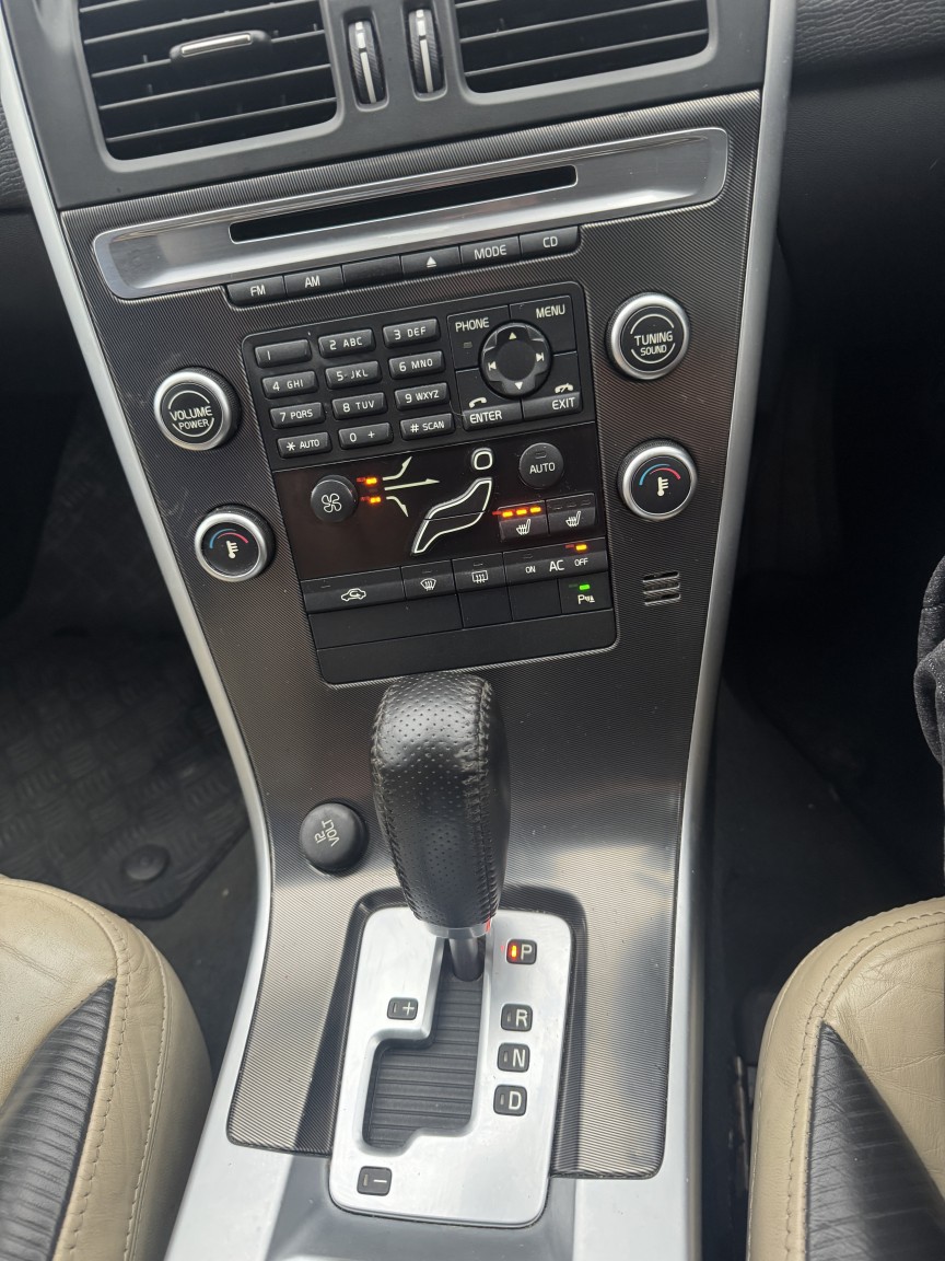 Used Volvo XC60 2010 for sale - 76762153: Photo 20