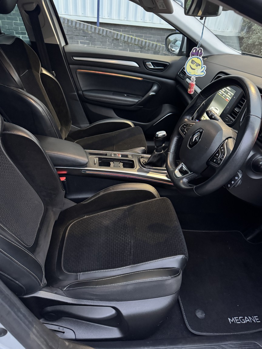 Used Renault Megane 2017 for sale - 76483031: Photo 17