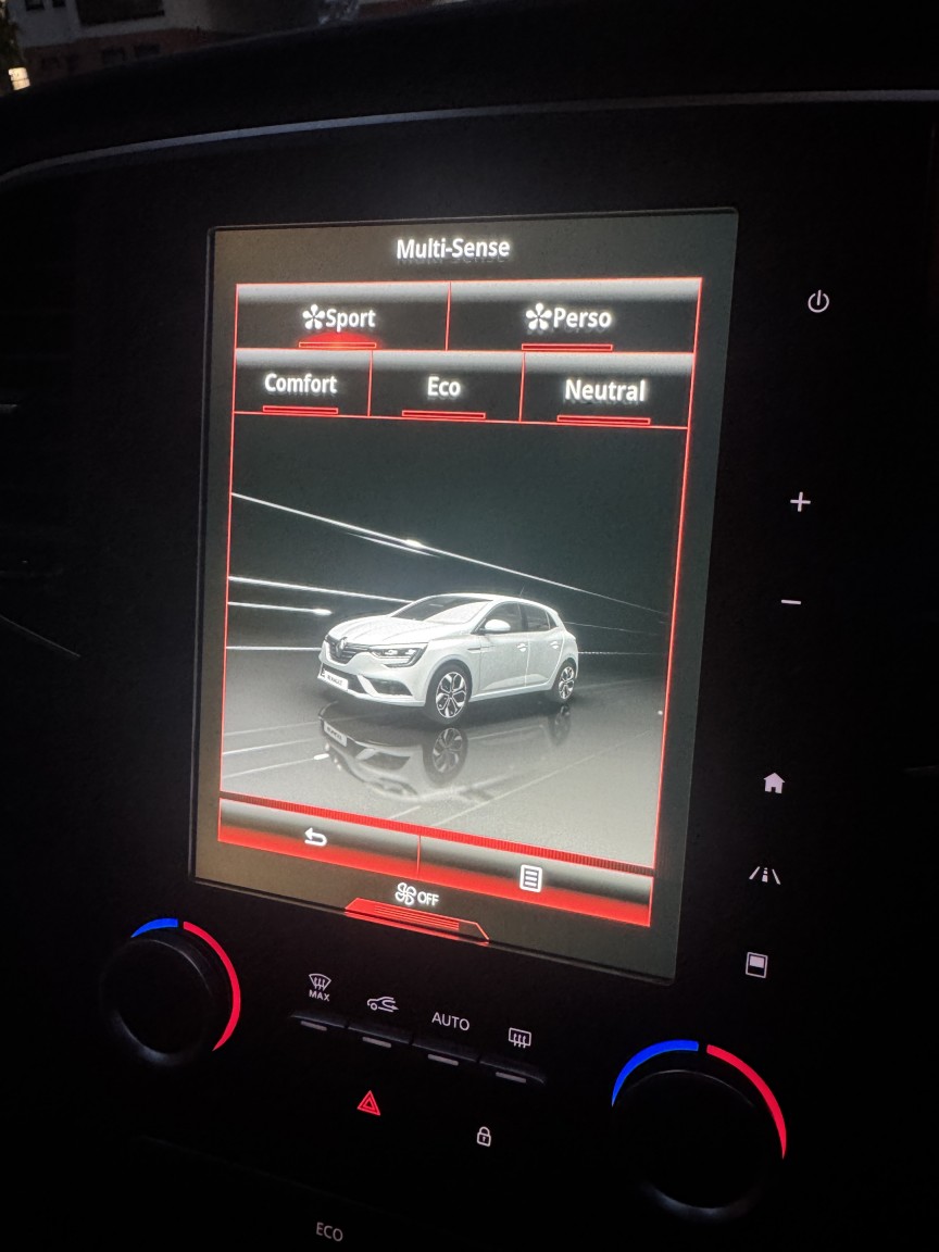 Used Renault Megane 2017 for sale - 76483031: Photo 25