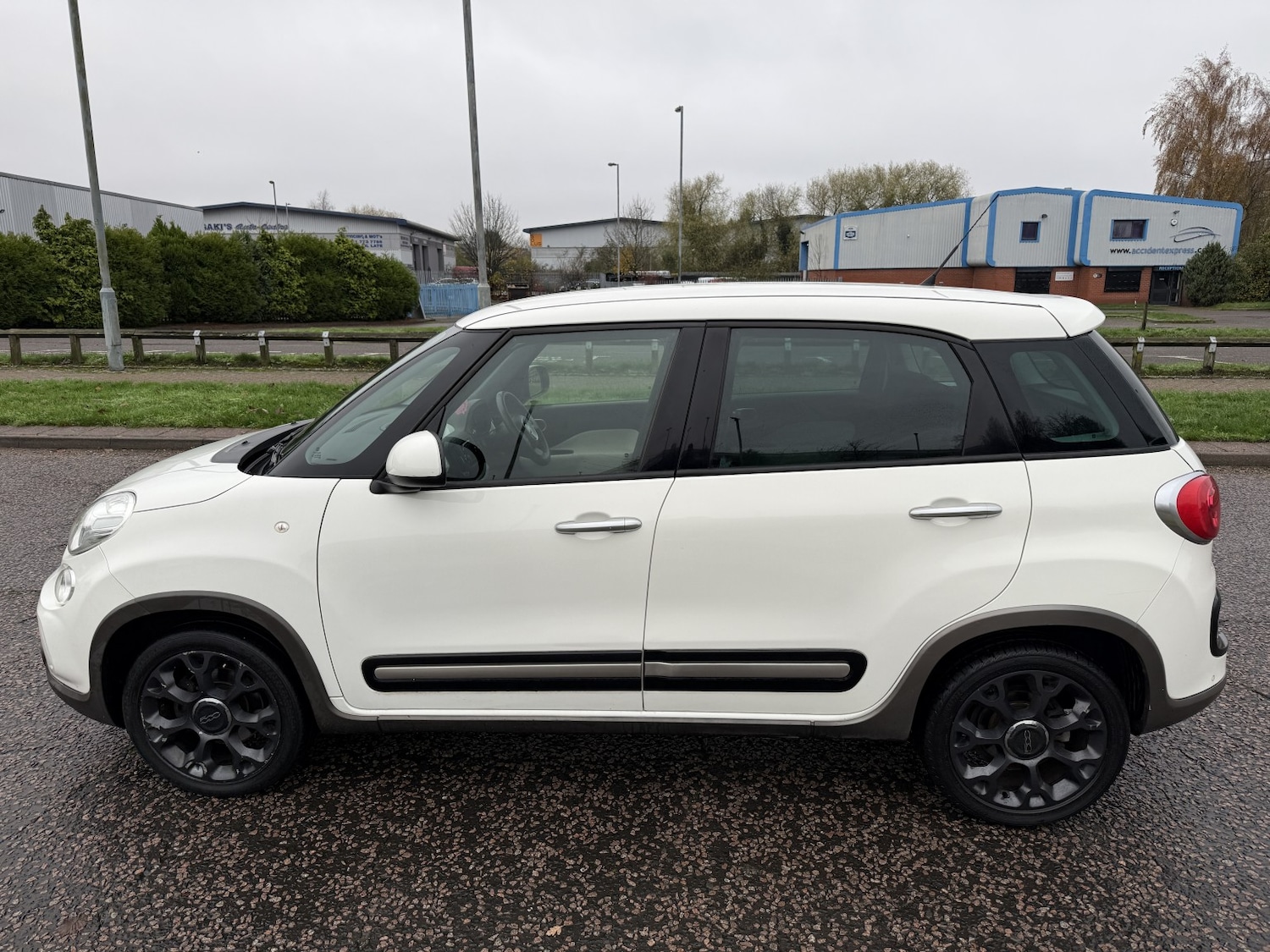 Used Fiat 500L 2014 for sale - 76598738: Photo 3