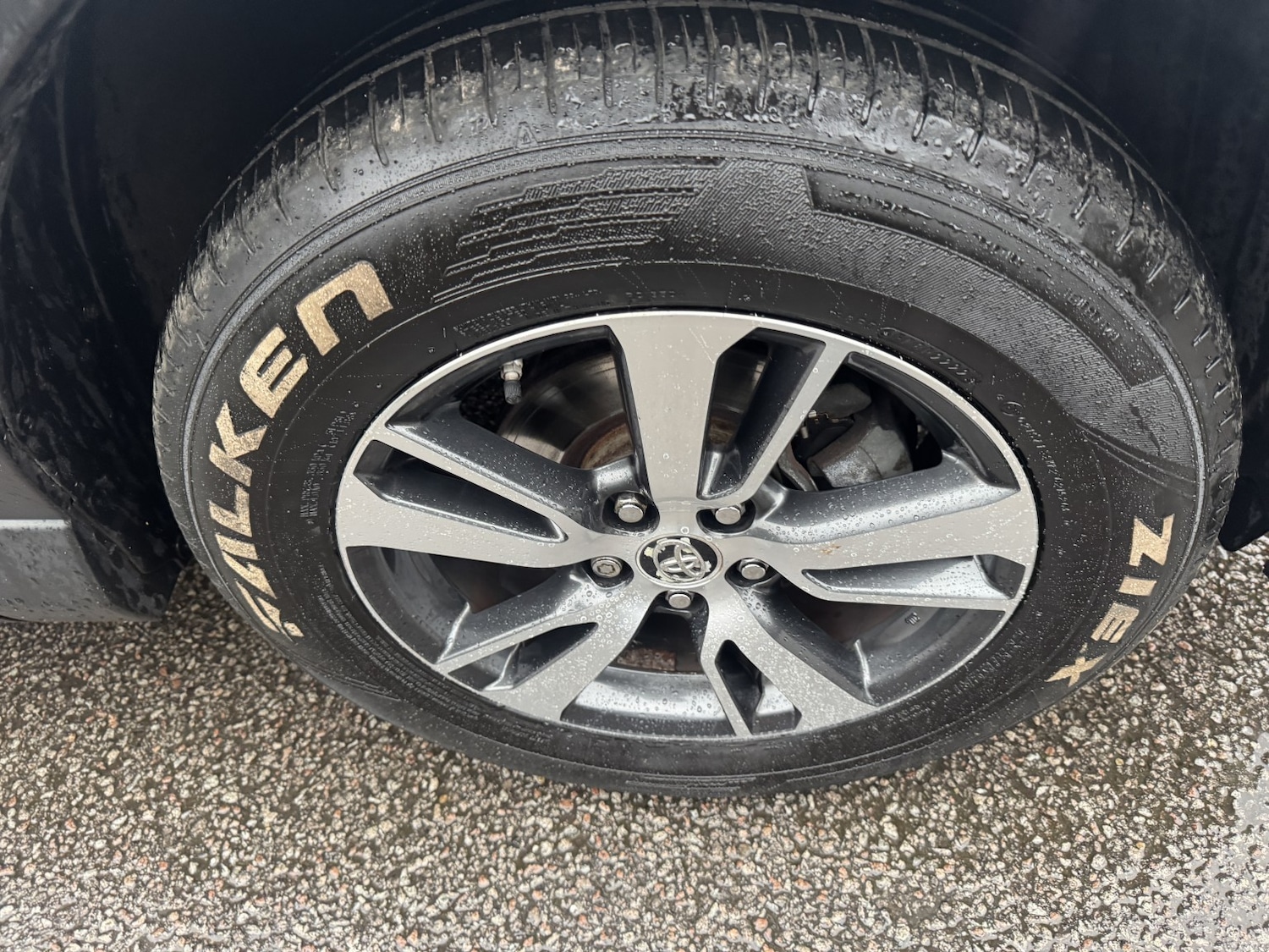 Used Toyota RAV4 2017 for sale - 76945571: Photo 11