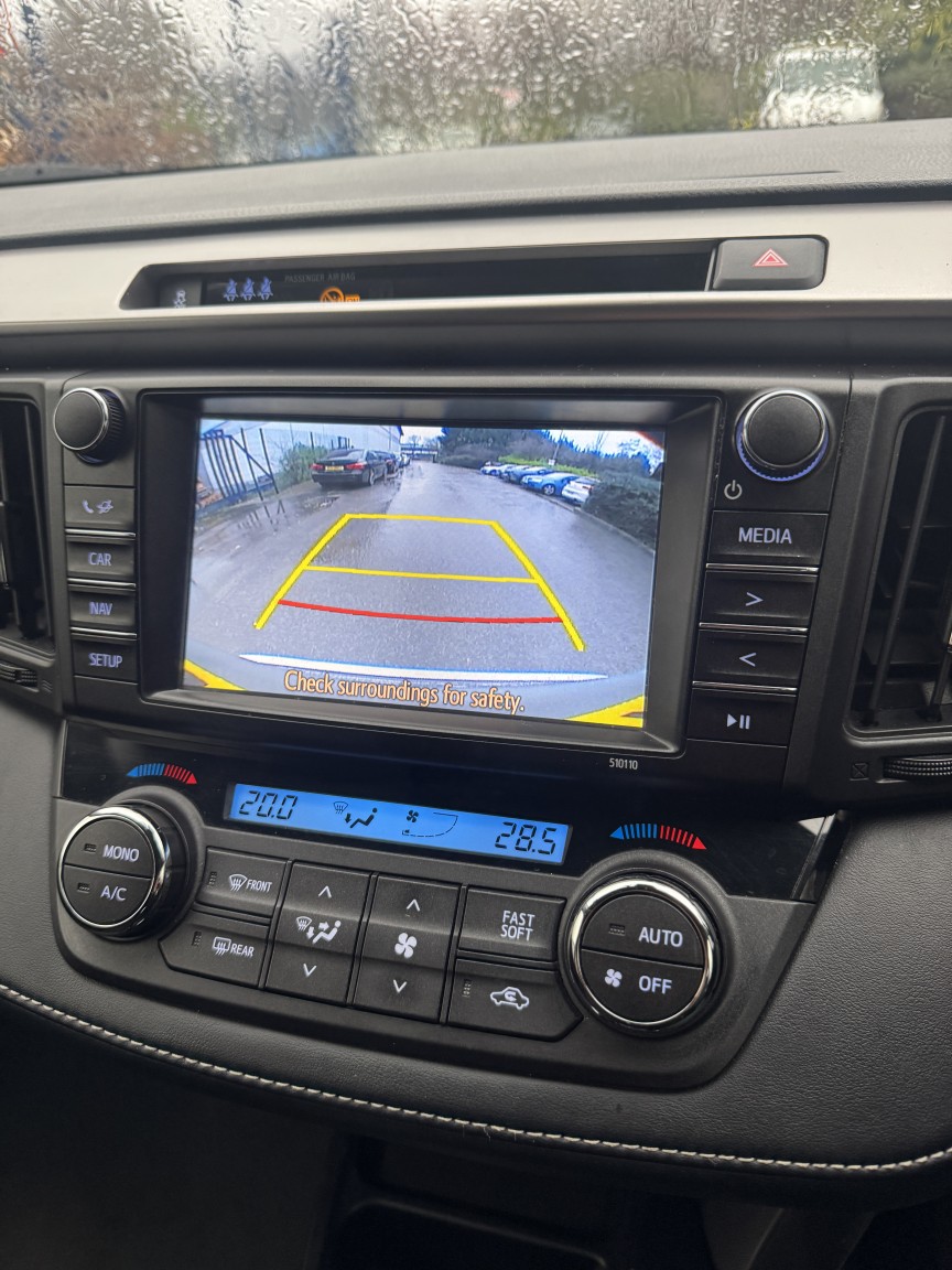 Used Toyota RAV4 2017 for sale - 76945571: Photo 23