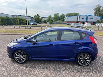 Used Ford Fiesta 2017 for sale - 75022082: Photo