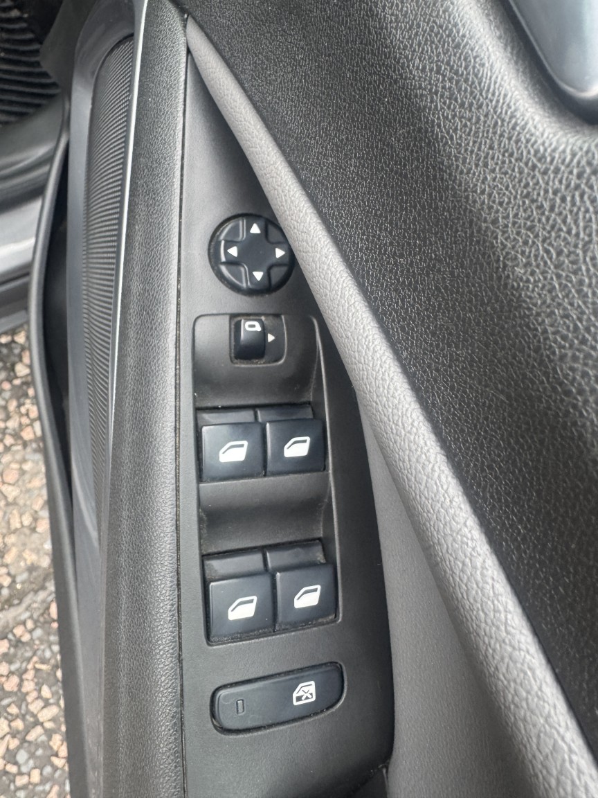 Used Vauxhall Crossland X 2020 for sale - 77632448: Photo 20