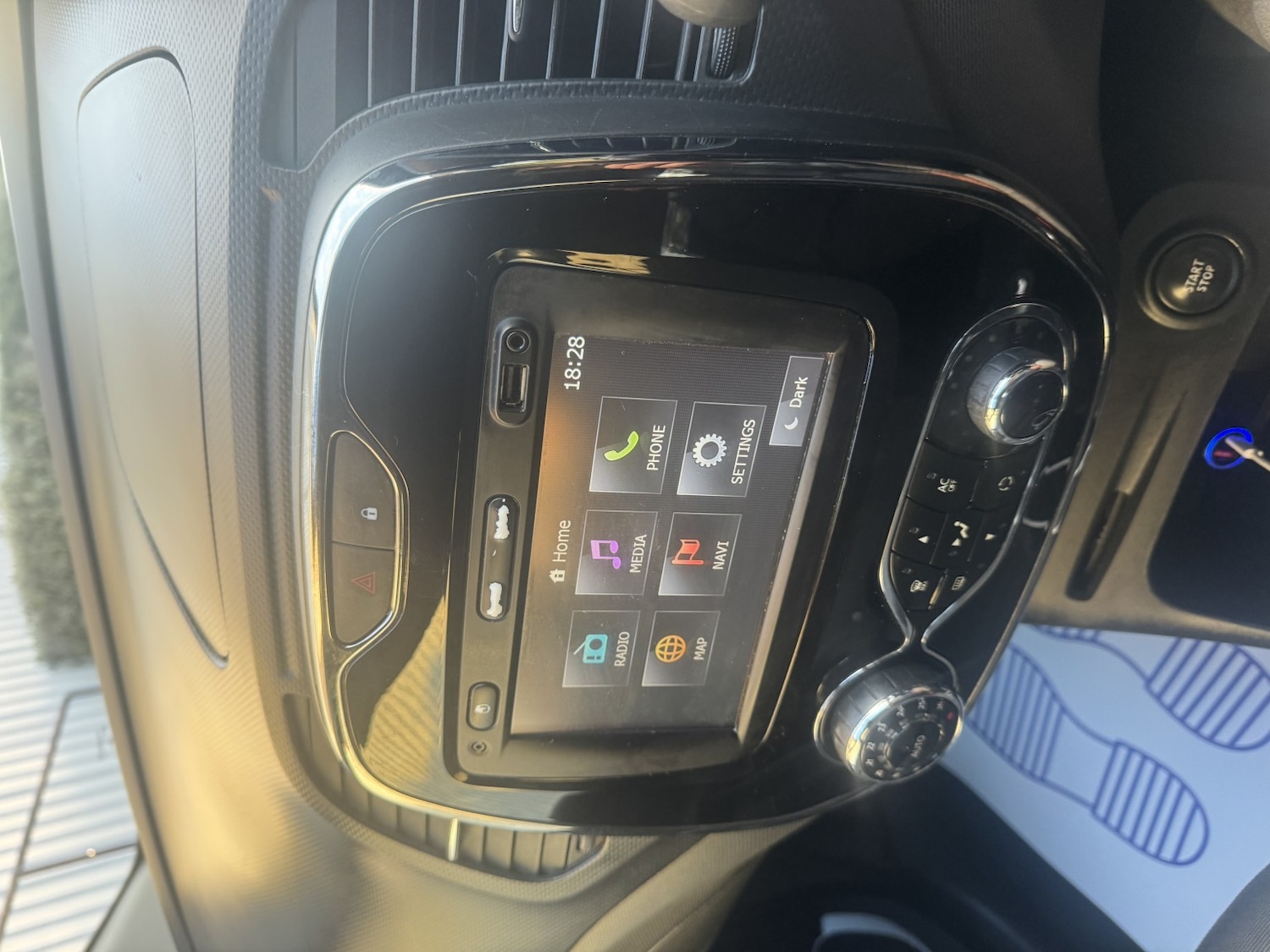 Used Renault Captur 2014 for sale - 76045702: Photo 15