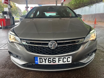 Vauxhall - Astra