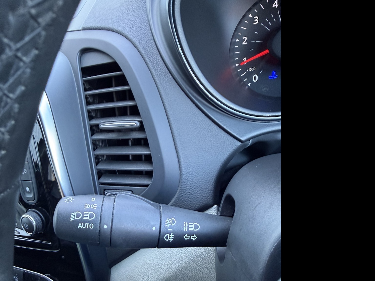 Used Renault Captur 2019 for sale - 76374187: Photo 19
