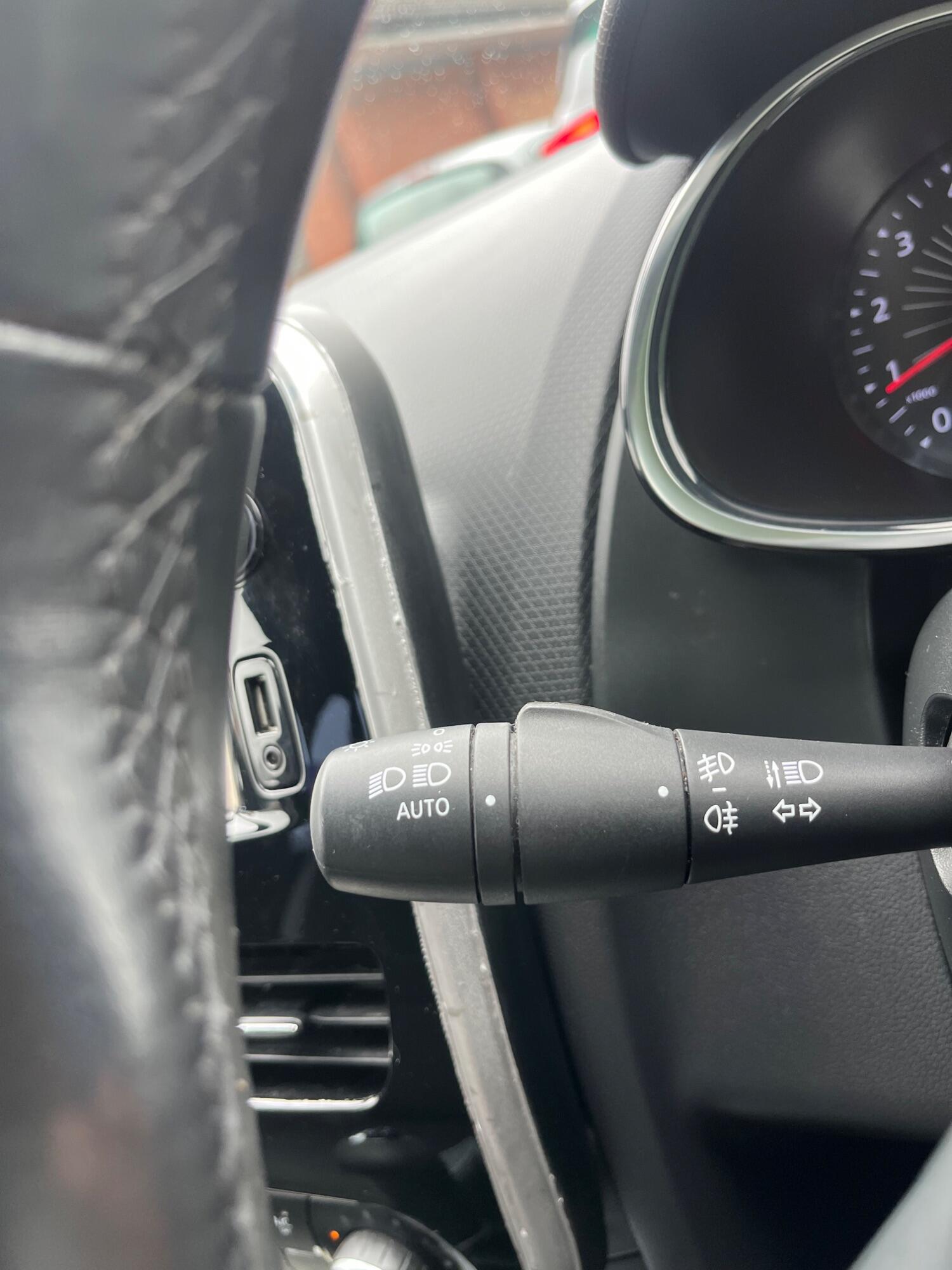 Used Renault Clio 2016 for sale - 77464521: Photo 17