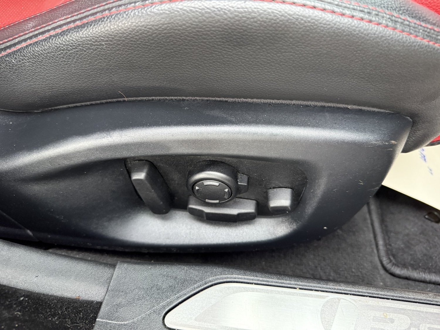 Used Jaguar XE 2015 for sale - 76517790: Photo 20