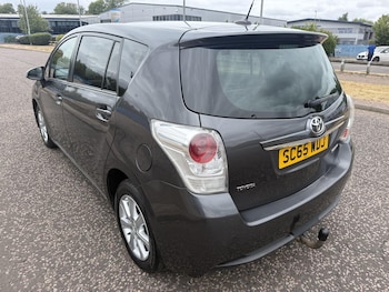 Used Toyota Verso 2015 for sale - 79556888: Photo