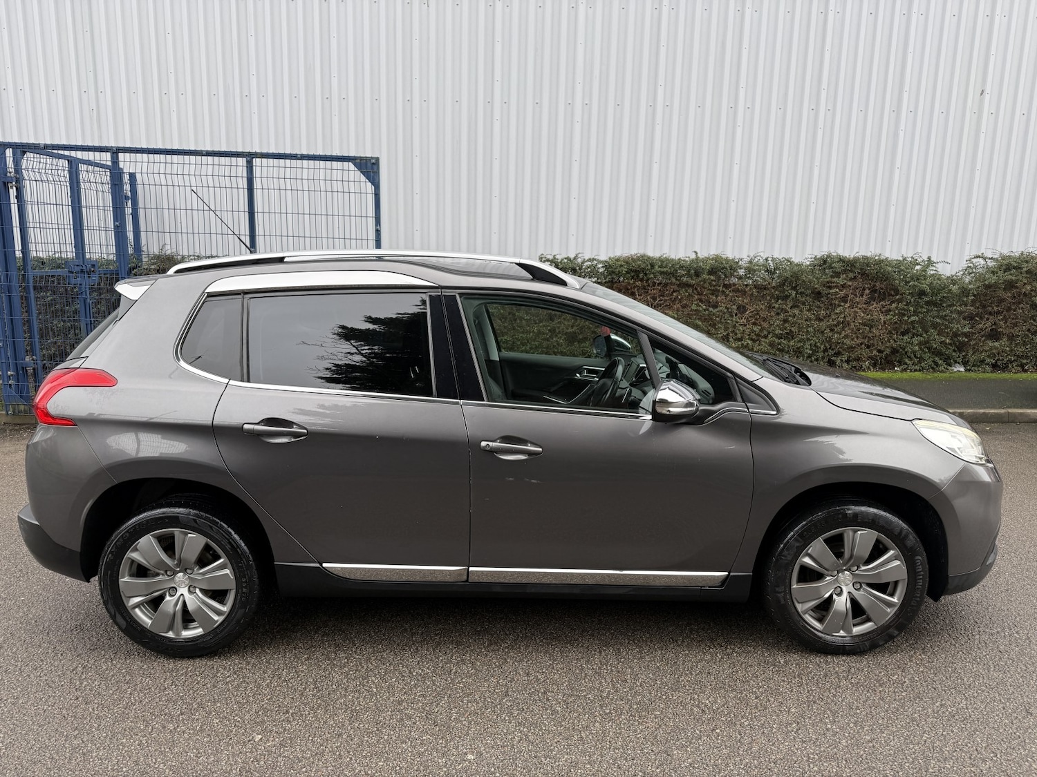 Used Peugeot 2008 2014 for sale - 77027933: Photo 7