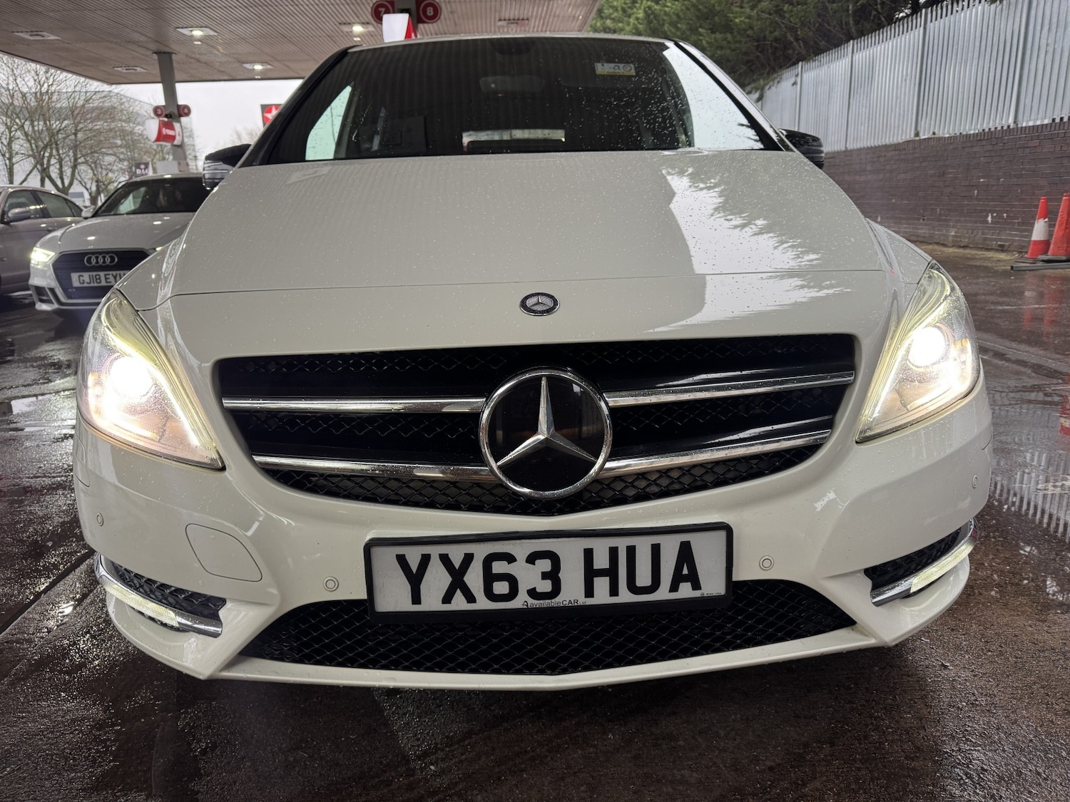 Used Mercedes-Benz B Class 2013 for sale - 76662687: Photo 1