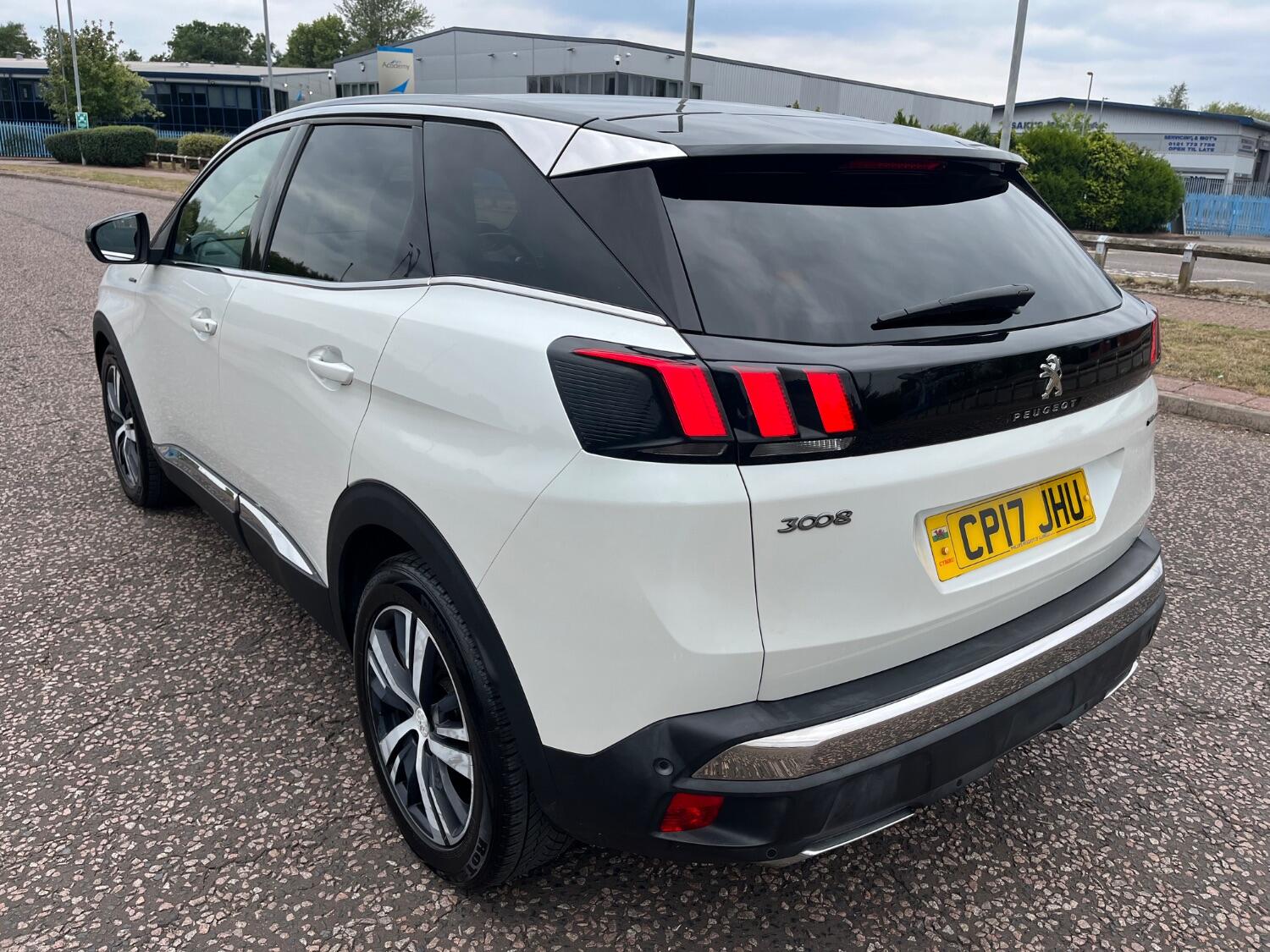 Used Peugeot 3008 2017 for sale - 76793447: Photo 3