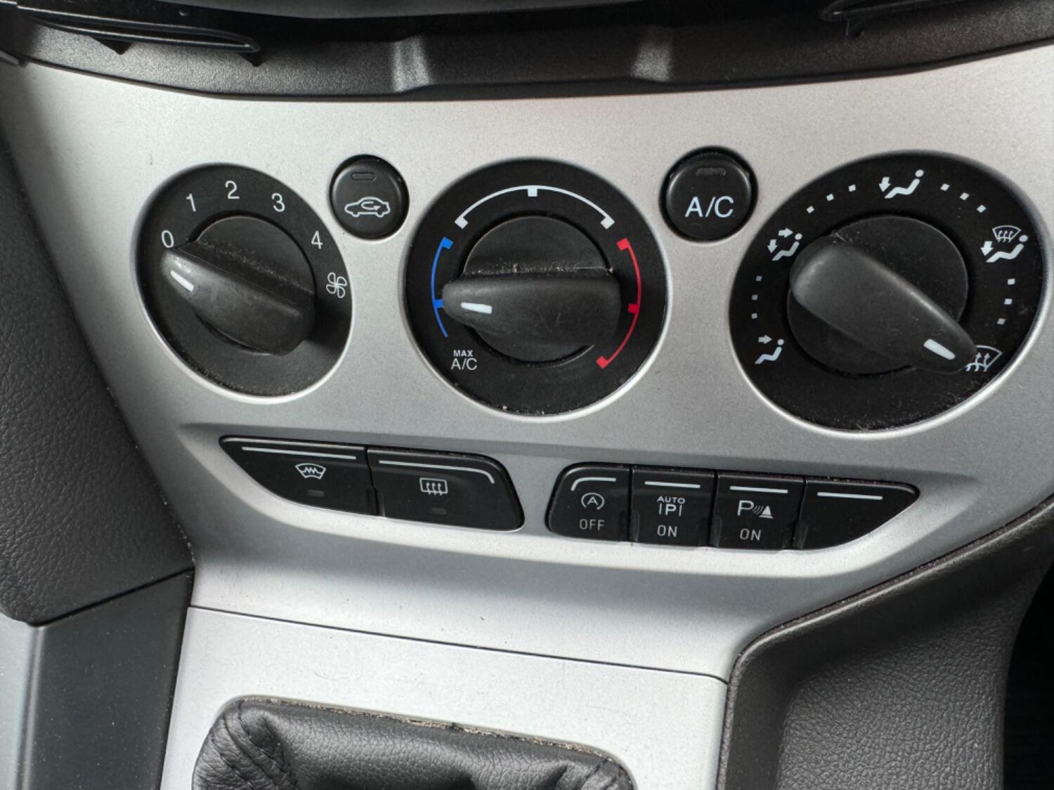 Used Ford Focus 2014 for sale - 76030806: Photo 18