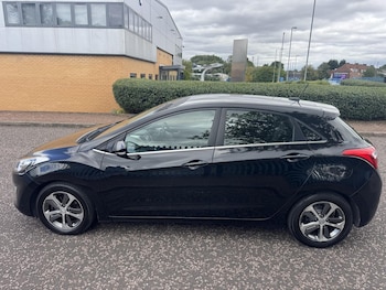 Used Hyundai i30 2015 for sale - 79395147: Photo