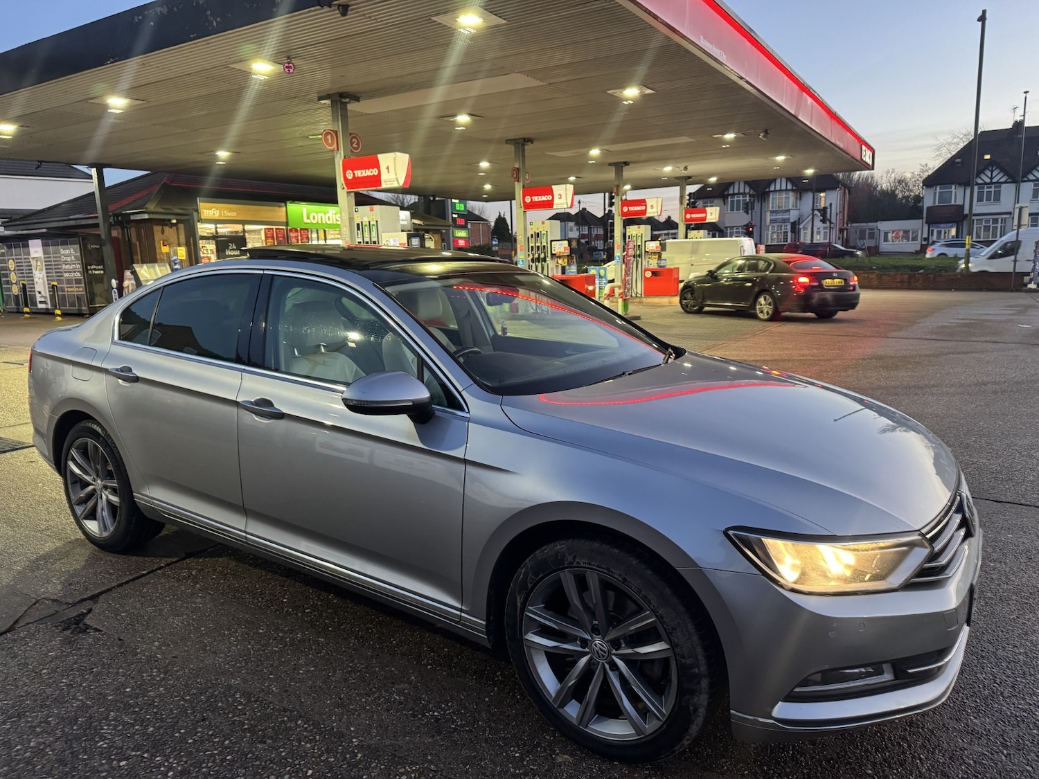 Used Volkswagen Passat 2017 for sale - 77014812: Photo 8