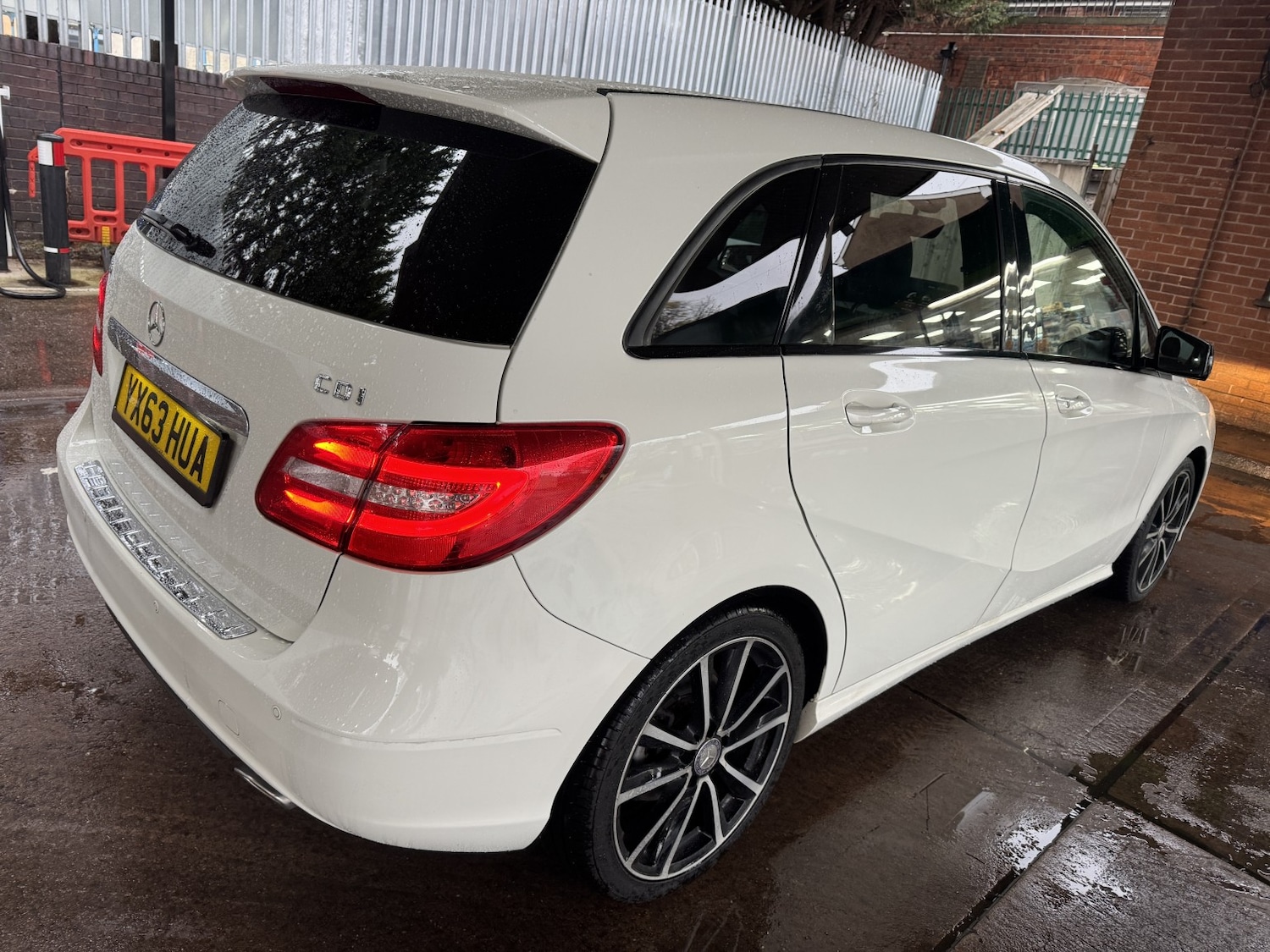 Used Mercedes-Benz B Class 2013 for sale - 77207161: Photo 6