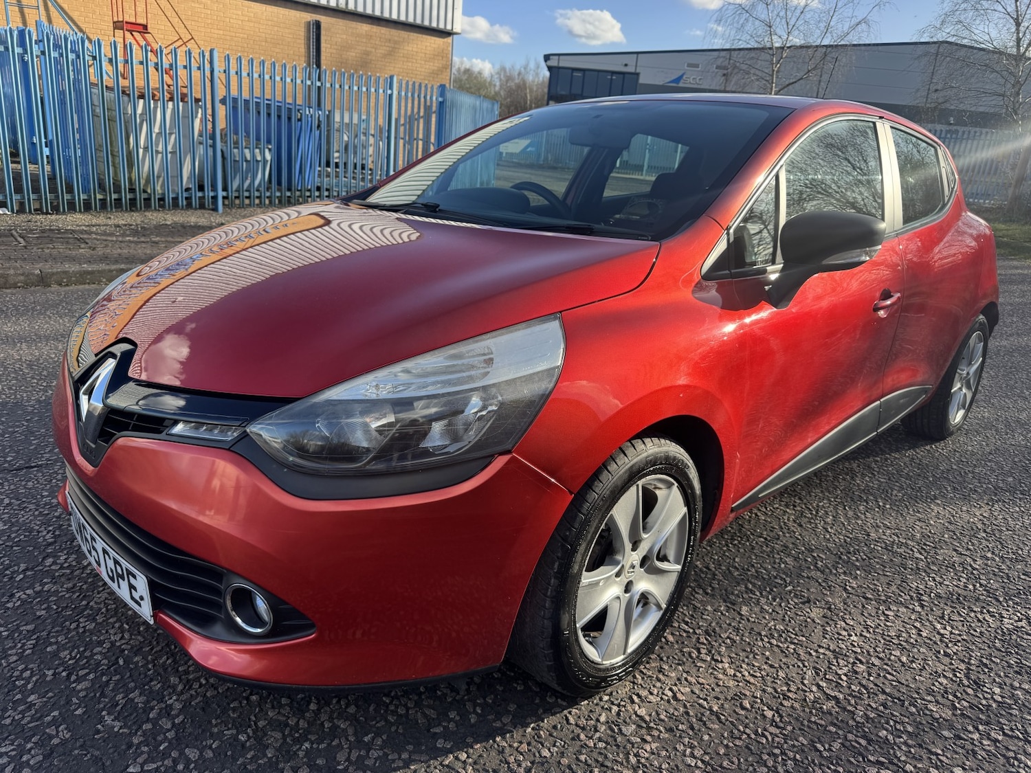 Used Renault Clio 2016 for sale - 77896150: Photo 2