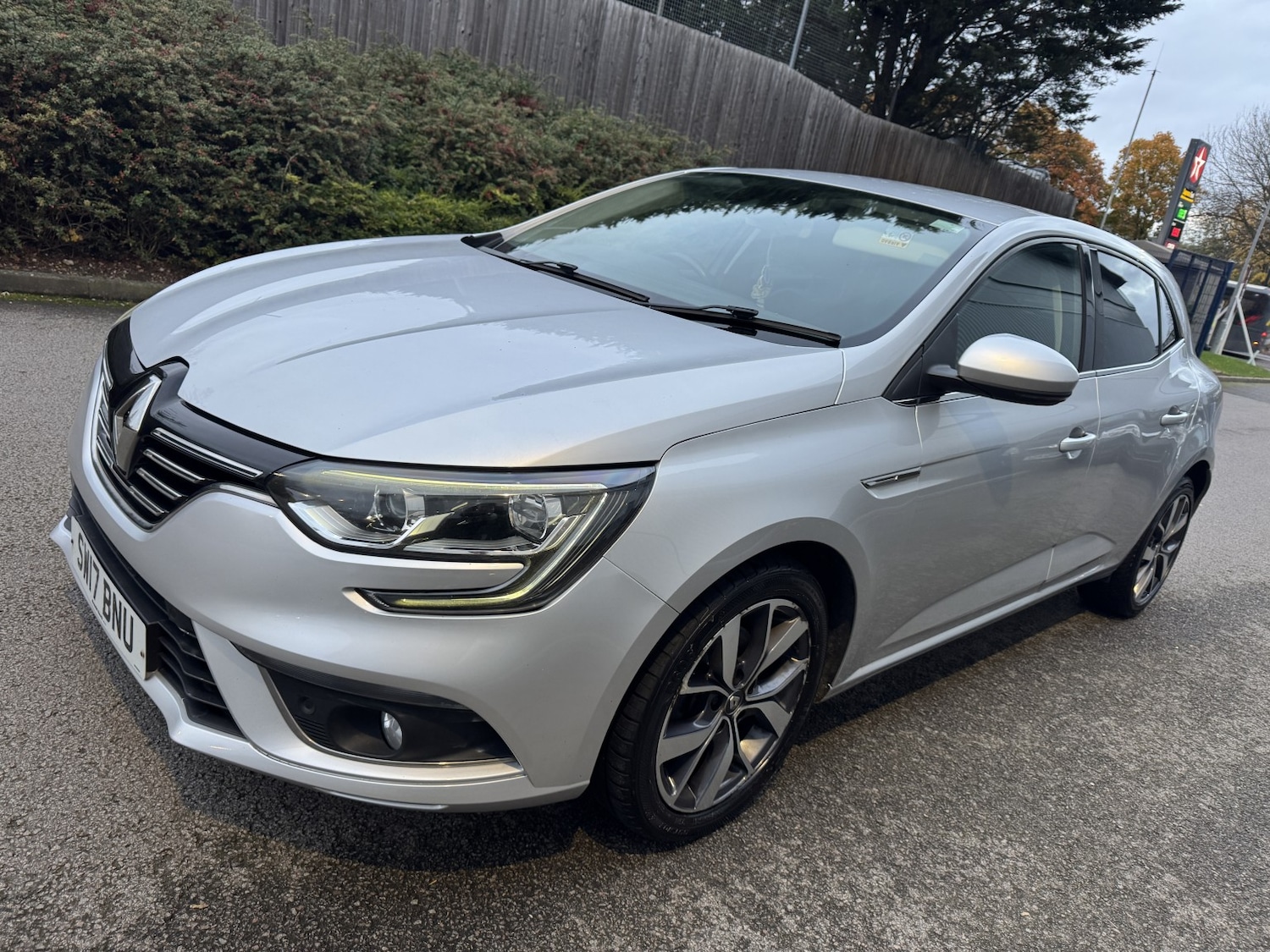 Used Renault Megane 2017 for sale - 77464975: Photo 2