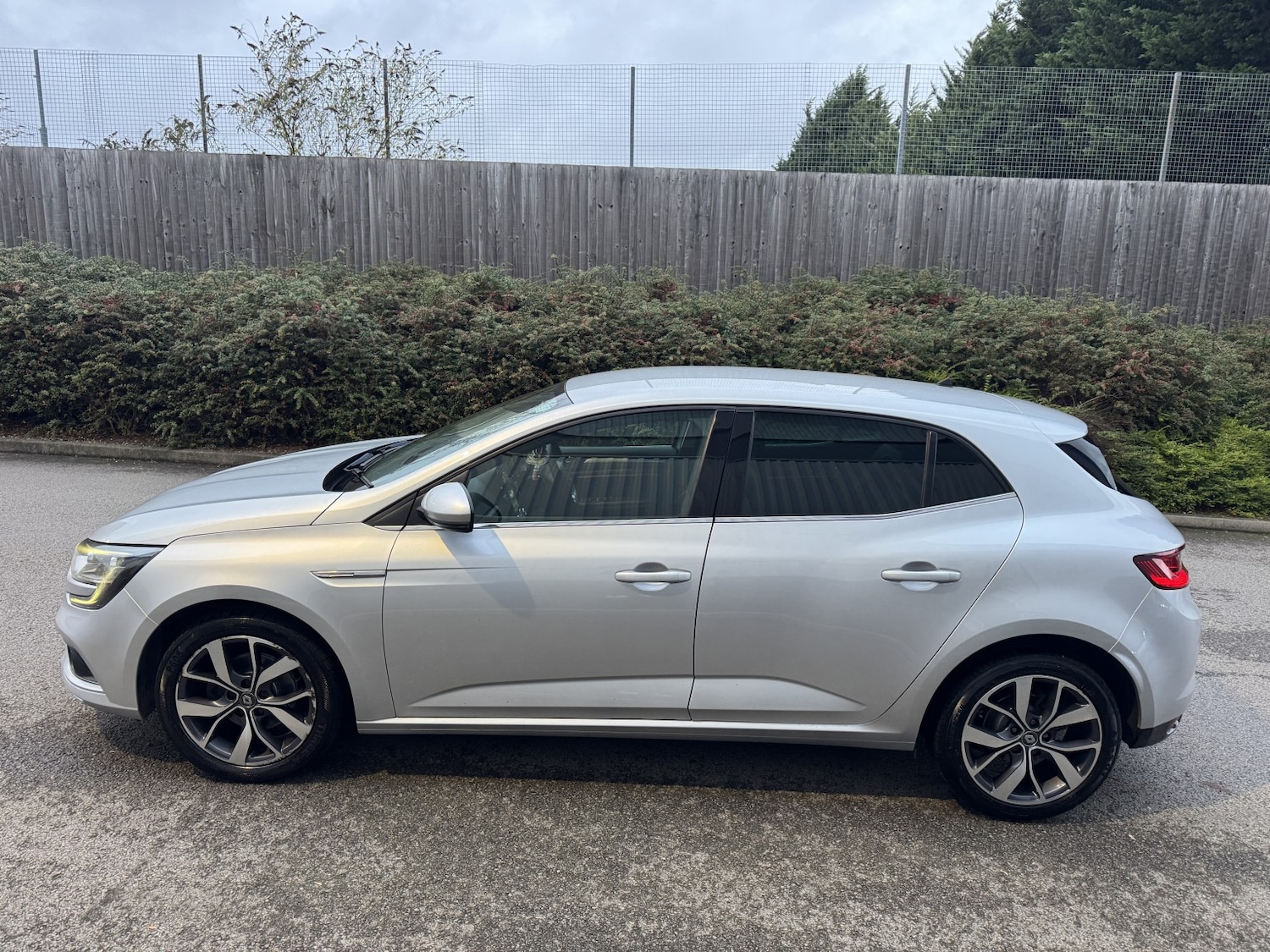 Used Renault Megane 2017 for sale - 77464975: Photo 3