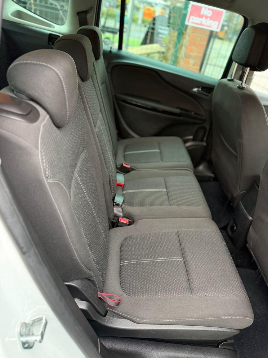 Used Vauxhall Zafira Tourer 2016 for sale - 77189297: Photo 15