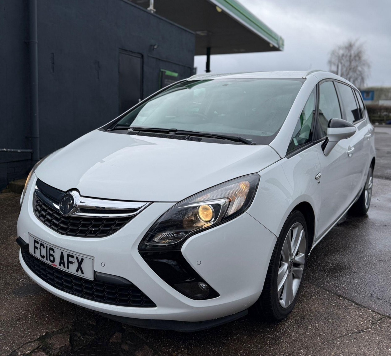 Used Vauxhall Zafira Tourer 2016 for sale - 77189297: Photo 5