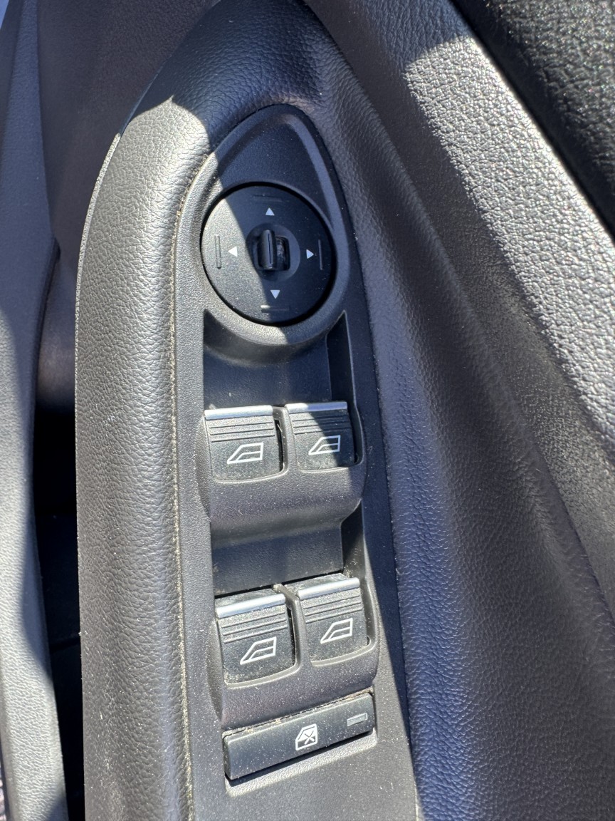 Used Ford Kuga 2015 for sale - 77961980: Photo 27