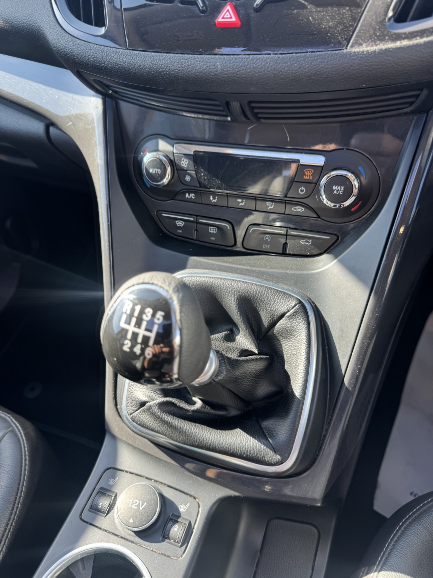 Used Ford Kuga 2015 for sale - 77961980: Photo 30