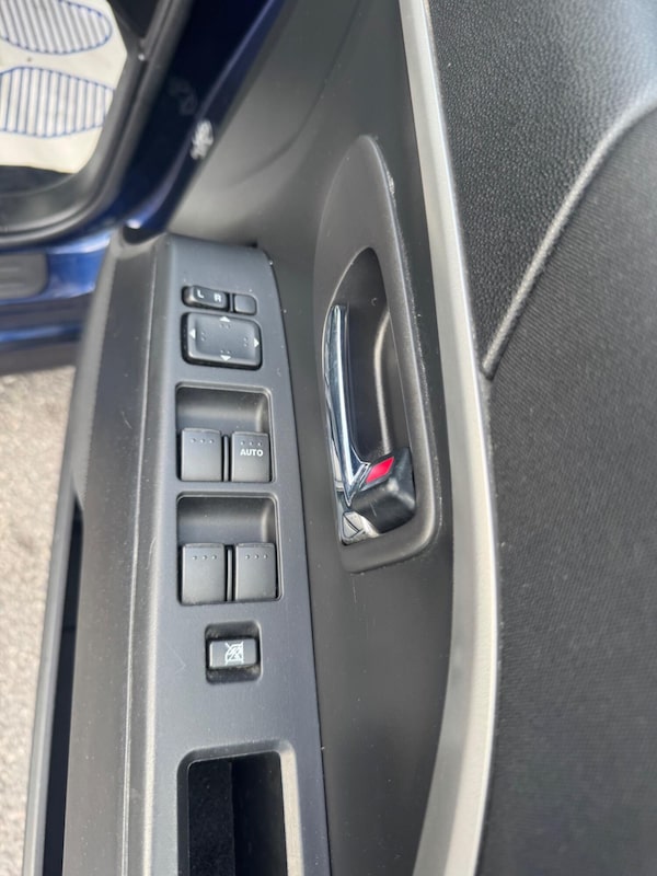 Used Mazda Mazda5 2012 for sale - 76045720: Photo 16