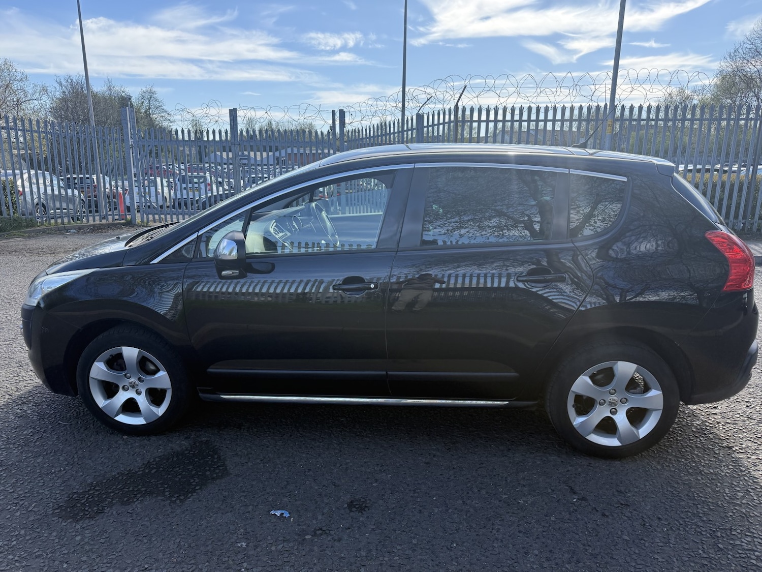 Used Peugeot 3008 2010 for sale - 78182945: Photo 3