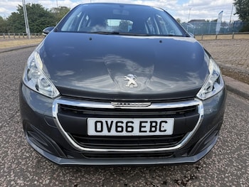 Used Peugeot 208 2016 for sale - 79395196: Photo