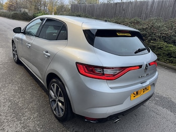 Used Renault Megane 2017 for sale - 78285548: Photo