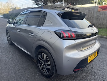 Used Peugeot 208 2021 for sale - 77813139: Photo