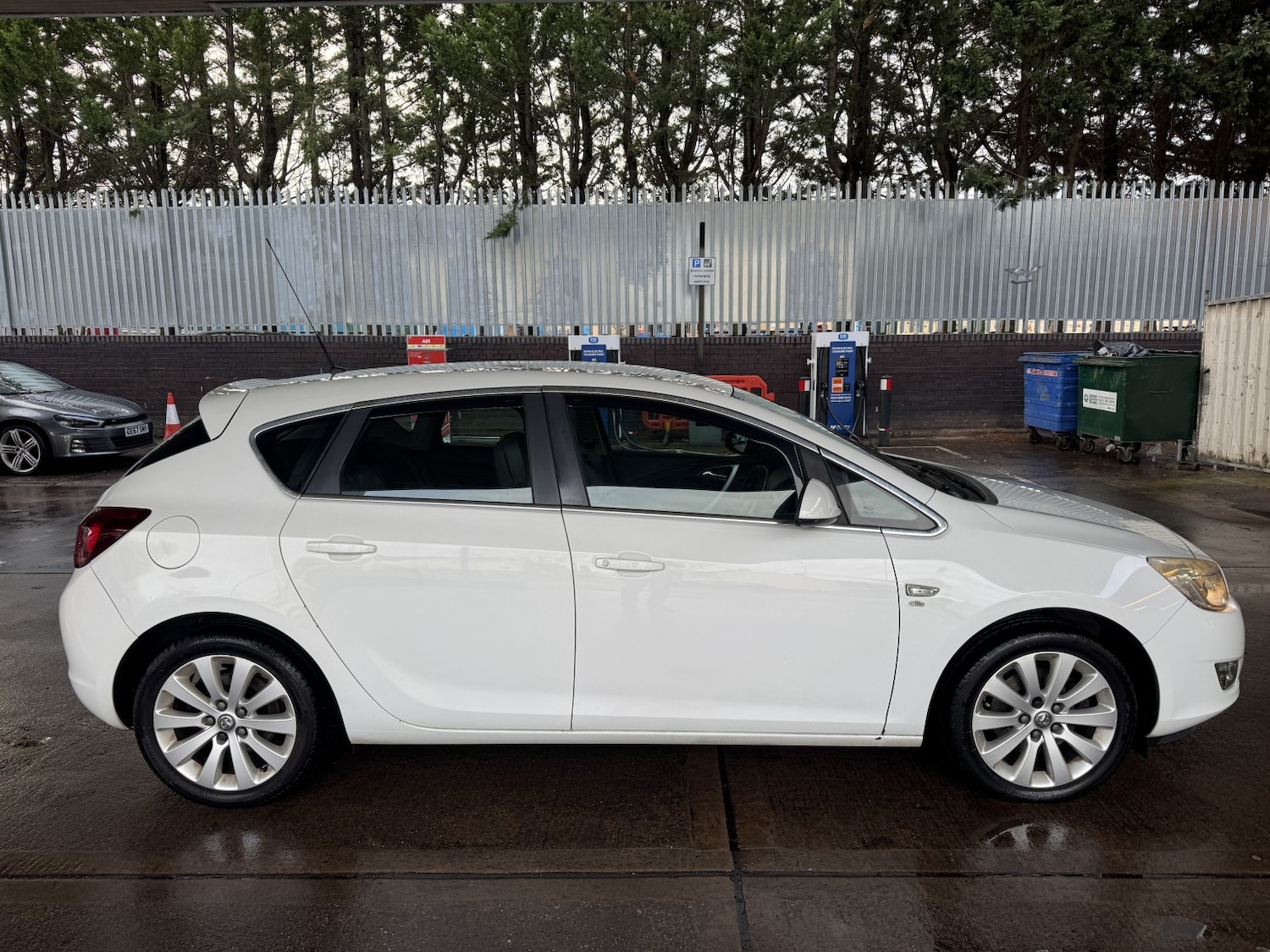 Used Vauxhall Astra 2011 for sale - 76848665: Photo 7