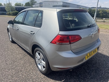 Used Volkswagen Golf 2015 for sale - 78537104: Photo