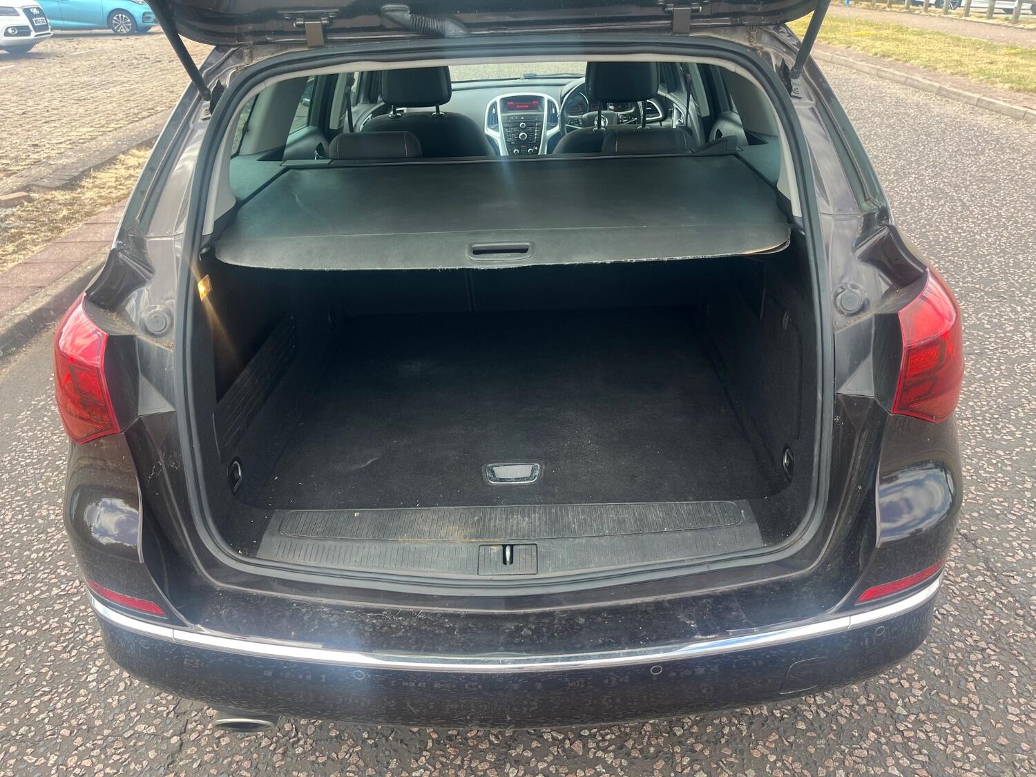 Used Vauxhall Astra 2013 for sale - 77464924: Photo 11