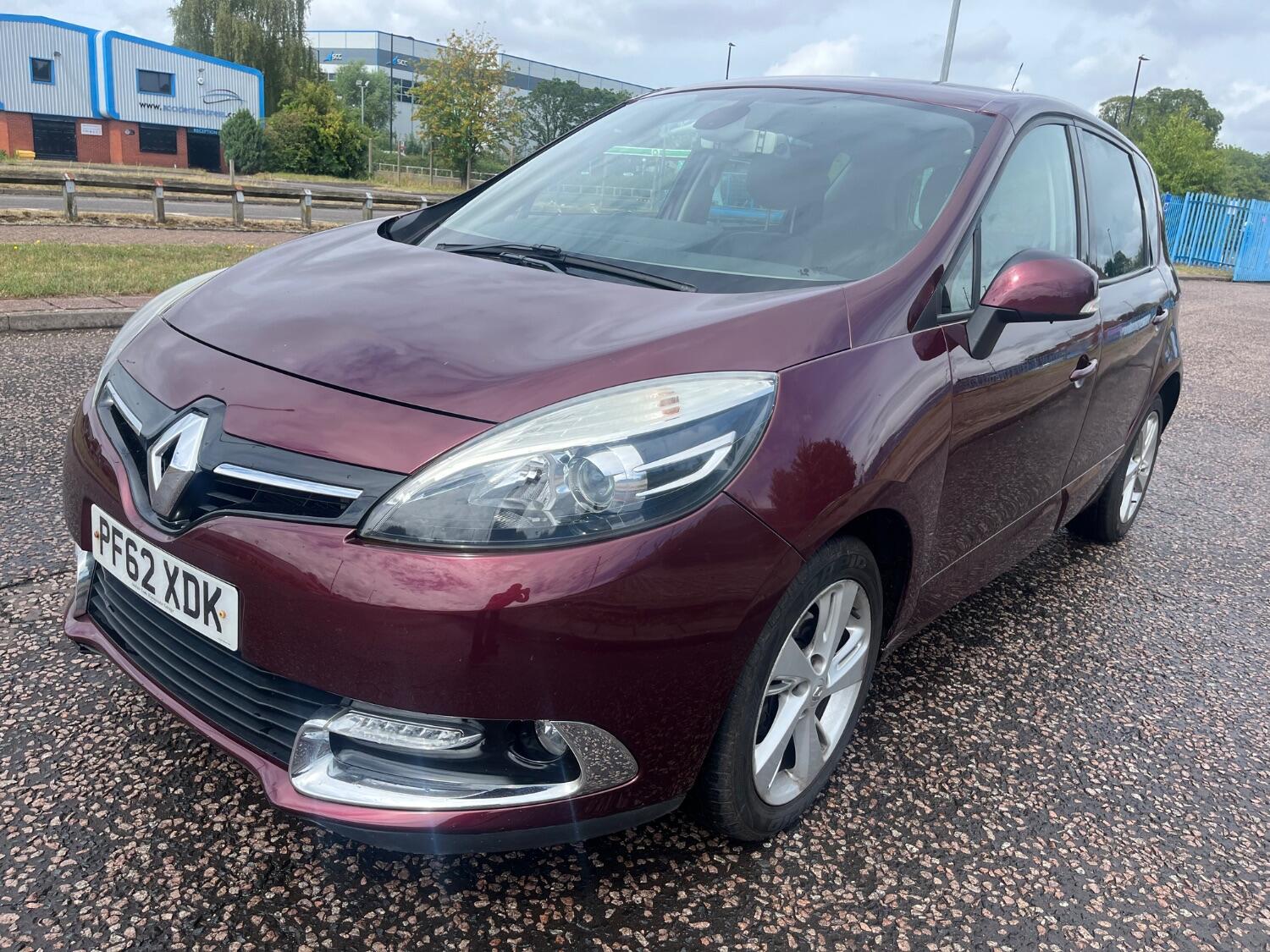 Used Renault Scenic 2012 for sale - 76793455: Photo 2