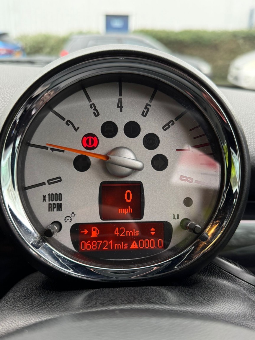 Used MINI Convertible 2010 for sale - 77494703: Photo 22