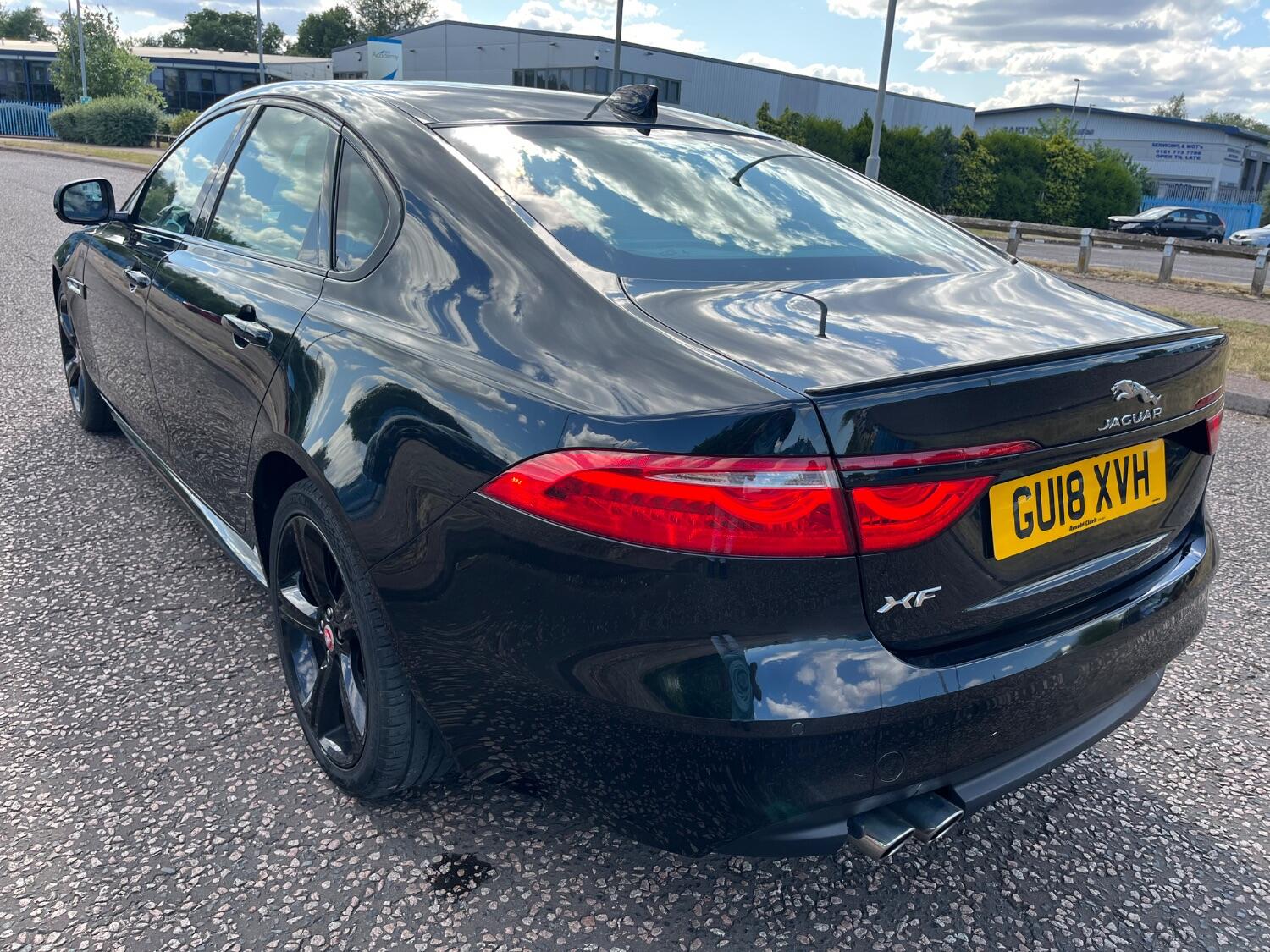 Used Jaguar XF 2018 for sale - 76793467: Photo 4