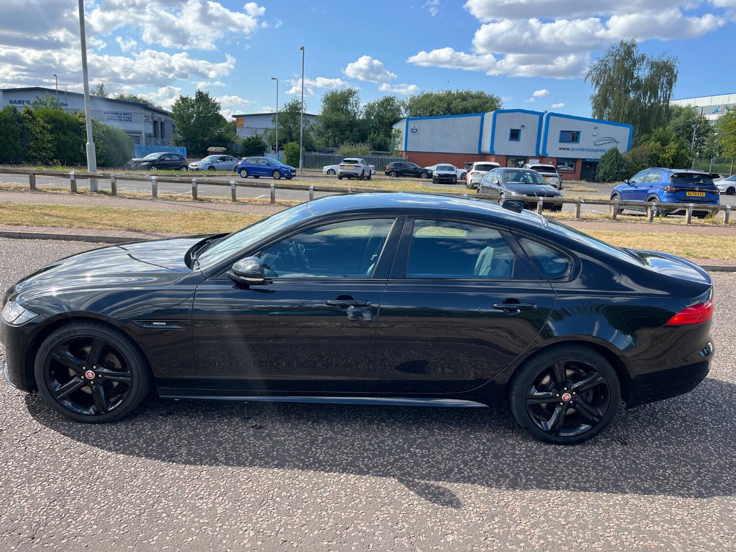 Used Jaguar XF 2018 for sale - 76793467: Photo 5