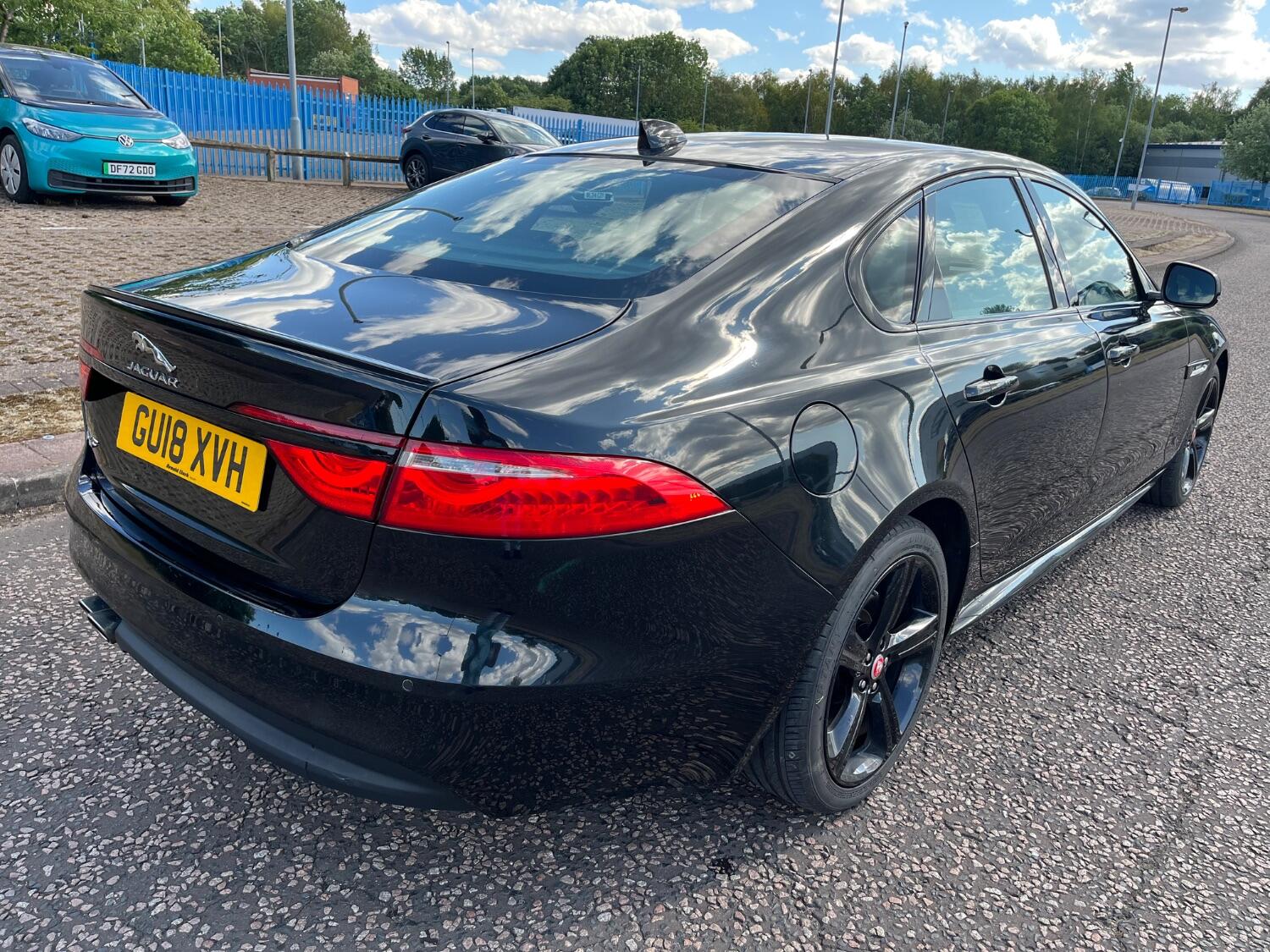 Used Jaguar XF 2018 for sale - 76793467: Photo 9