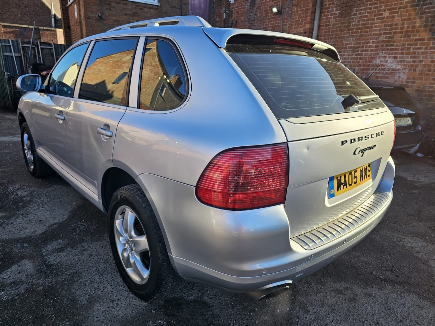 Used Porsche Cayenne 2005 for sale - 77077110: Photo 2