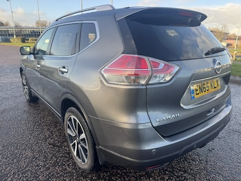 Used Nissan X-Trail 2016 for sale - 76896930: Photo