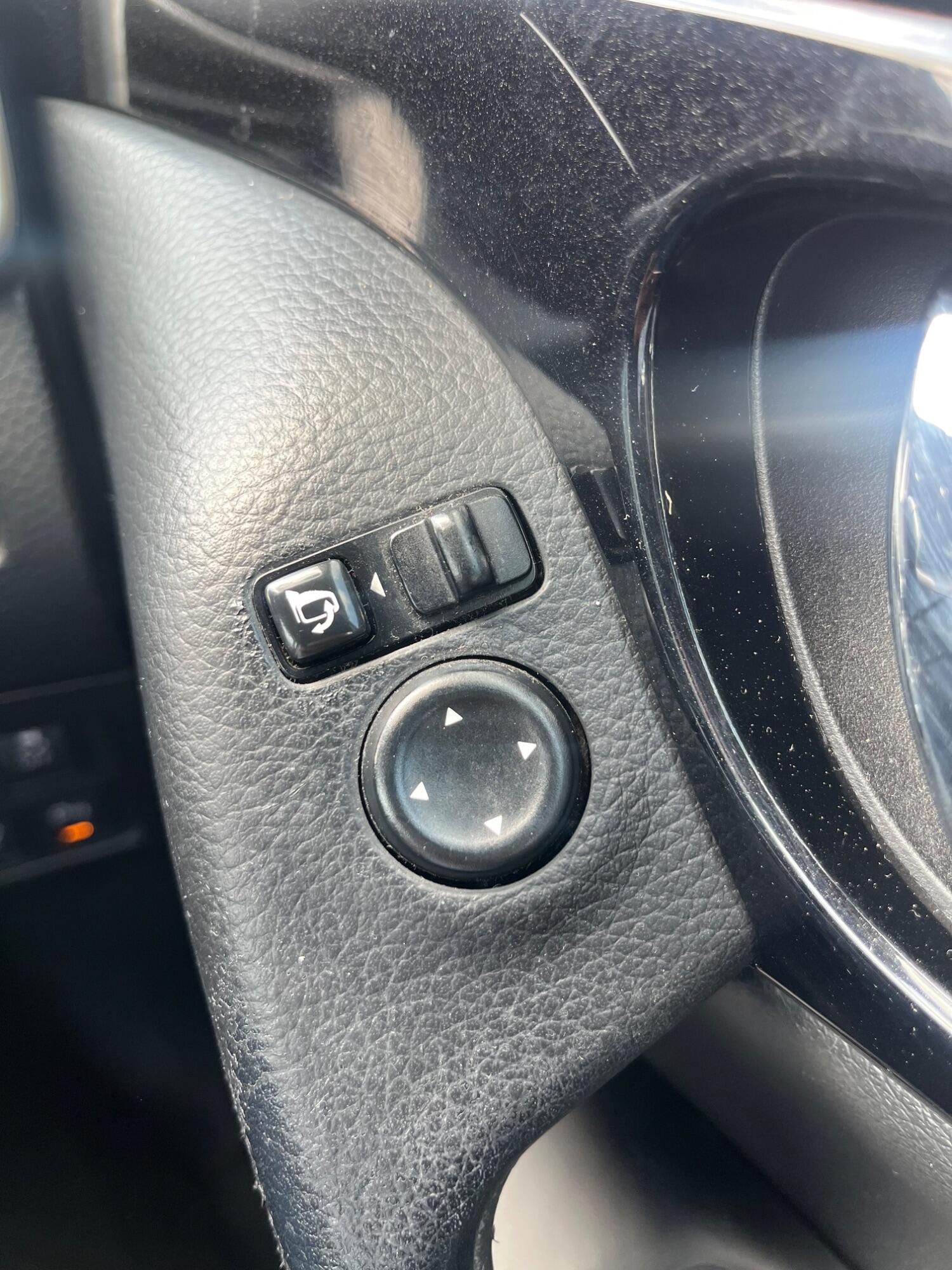 Used Nissan Qashqai 2014 for sale - 76793457: Photo 23