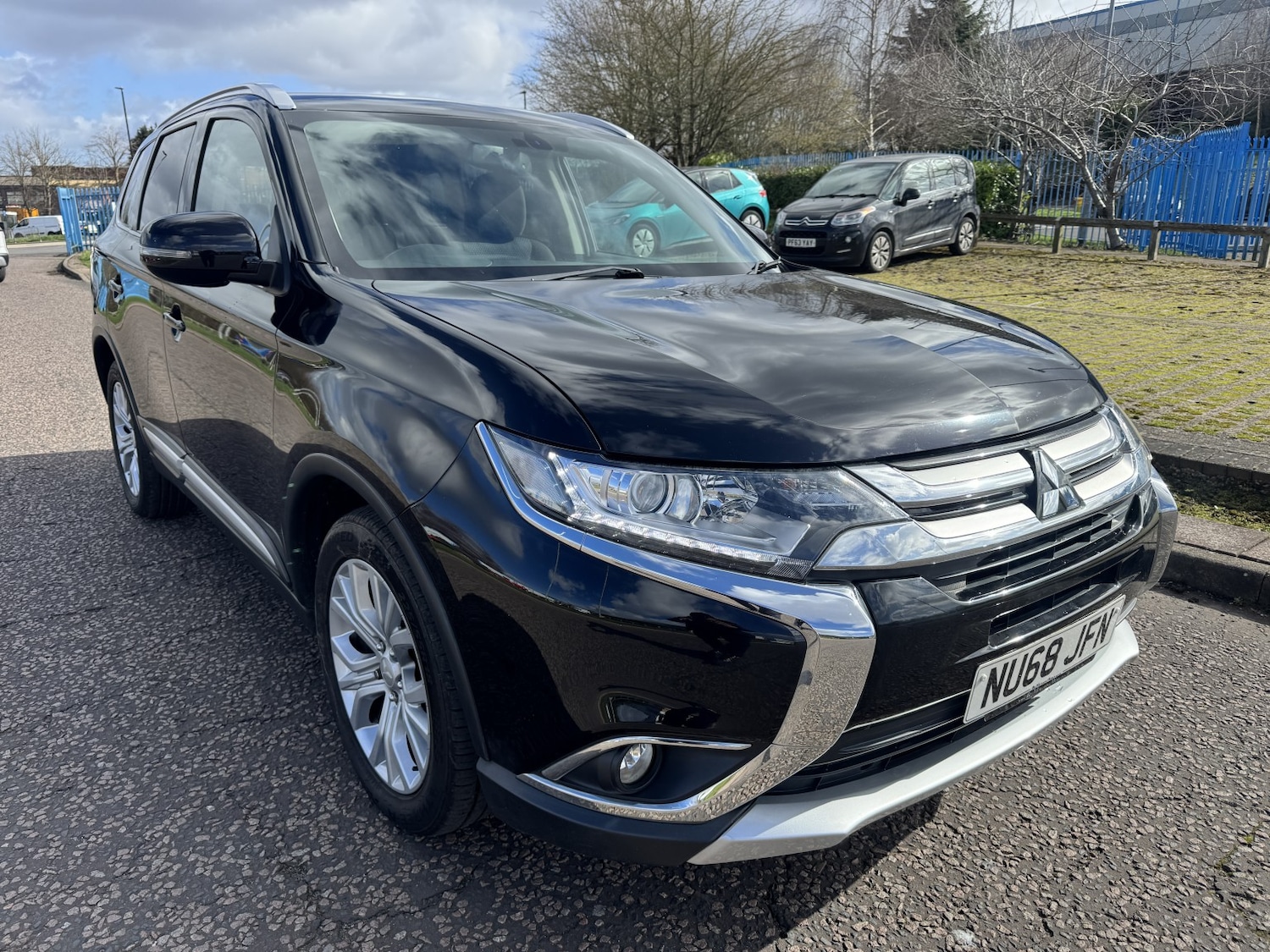 Used Mitsubishi Outlander 2018 for sale - 77897791: Photo 2